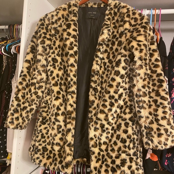 Leopard Print Faux Fur Coat - Picture 2 of 8